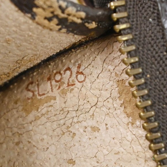 LOUIS VUITTON Poche Toilette 15 Clutch Pouch Bag Monogram Leather M47546 60KA013 - Picture 13 of 16